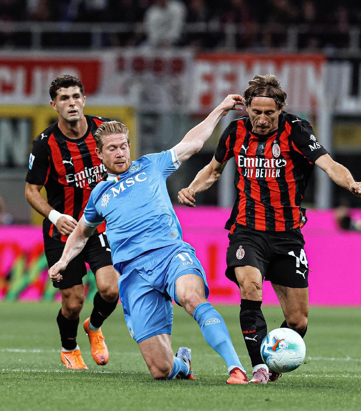 AC米兰临场应变备战NBA季后赛今夜国际米兰备战CBA常规赛，山东泰山再遭质疑备战全明星赛看傻球迷的简单介绍