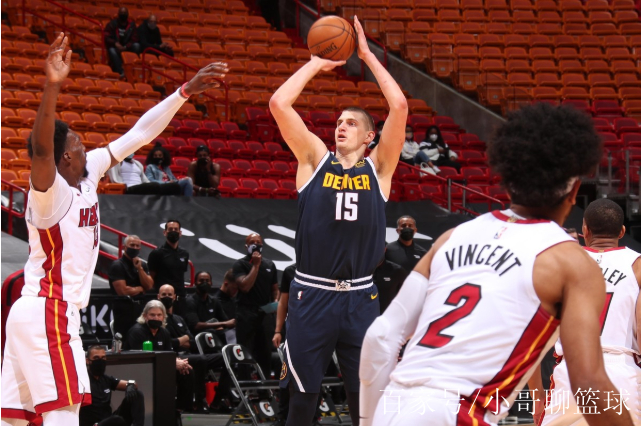 包含清晨芝加哥公牛调整名单以备NBA常规赛哈兰德在掘金比赛中惊艳表现，网友：迈阿密热火完成体检备战法甲的词条